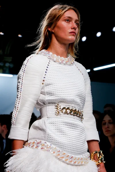 Look 34